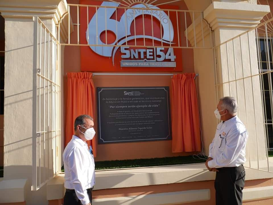 Reconoce SNTE 54 a maestros que perdieron la vida por el Covid-19