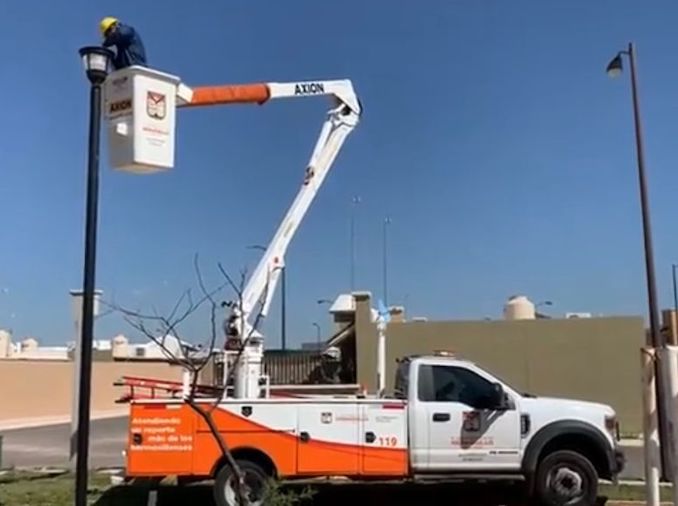 Resuelve Alumbrado Público fallas de iluminación en parques y plazas de Hermosillo