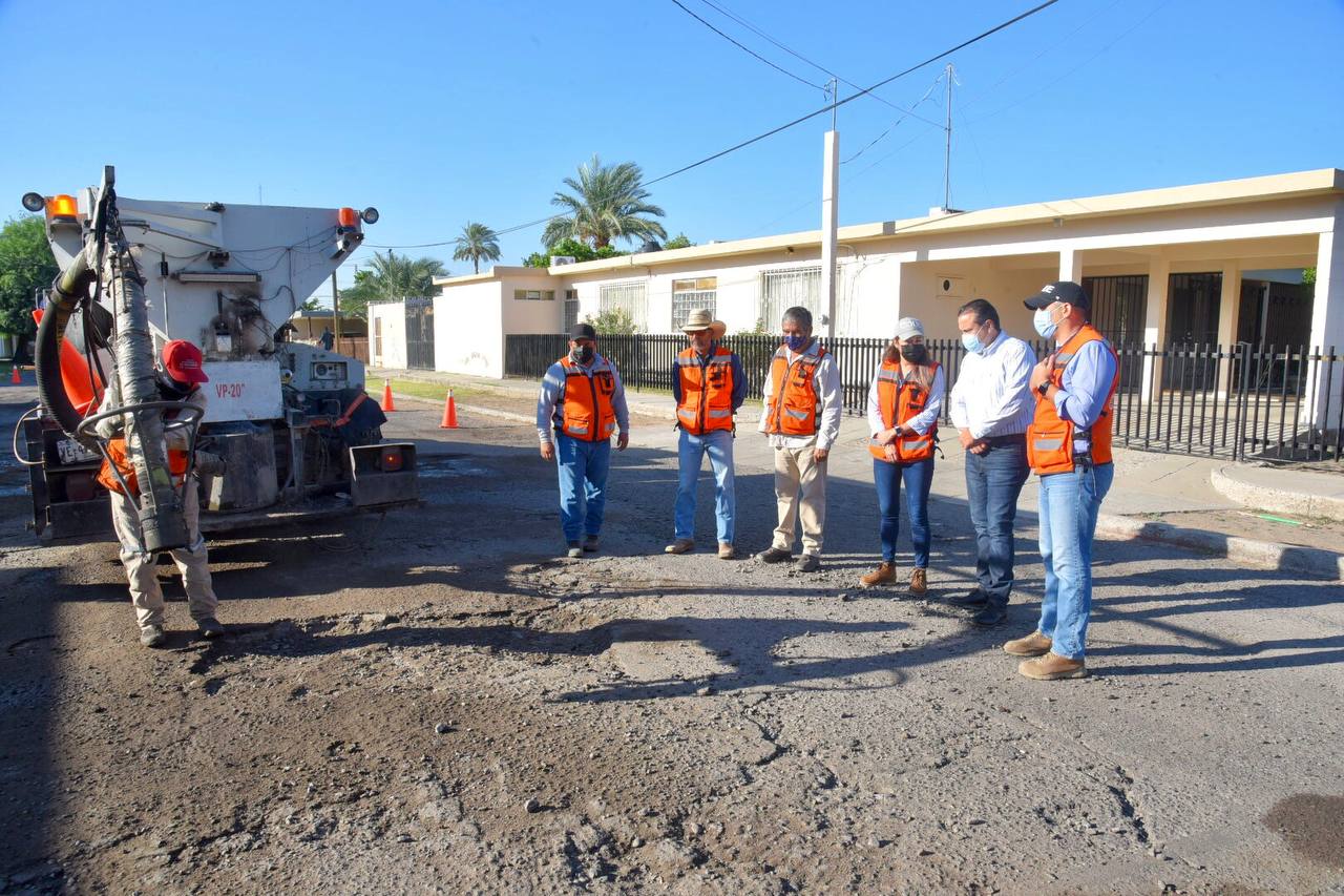 Supervisa Toño Astiazarán acciones del plan emergente de bacheo en Hermosillo Supervisa Toño Astiazarán acciones del plan emergente de bacheo en Hermosillo