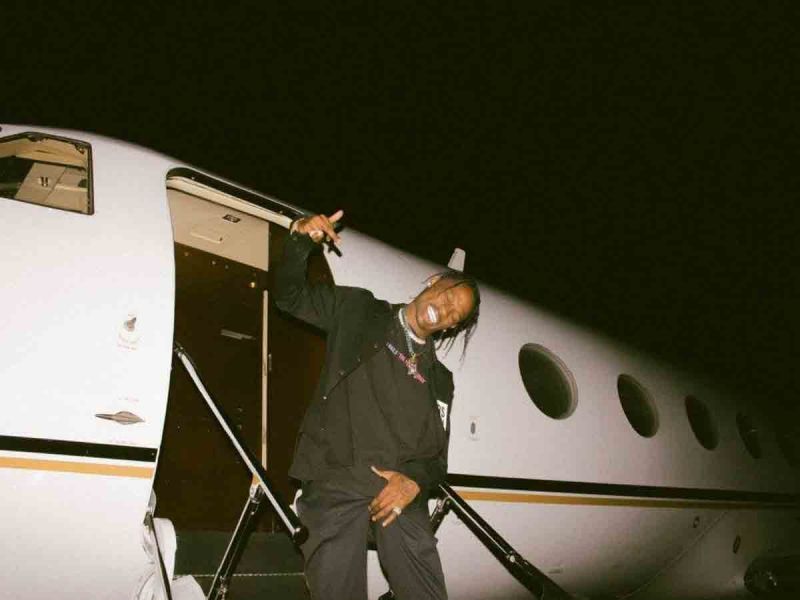Denuncian a Travis Scott y Drake tras estampida mortal en Texas