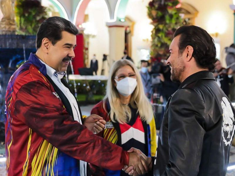 Pablo Montero no ha sido cancelado tras cantarle a Maduro, asegura su abogada