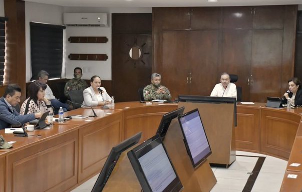 Se reúne Gobernador, Fiscal General y Secretaria de Seguridad con familiares de Lucero Marisol