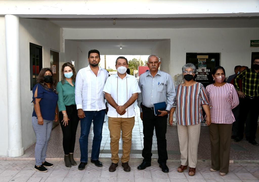 Las escuelas deben ser espacios sociales recuperados por la comunidad: Aarón Grageda