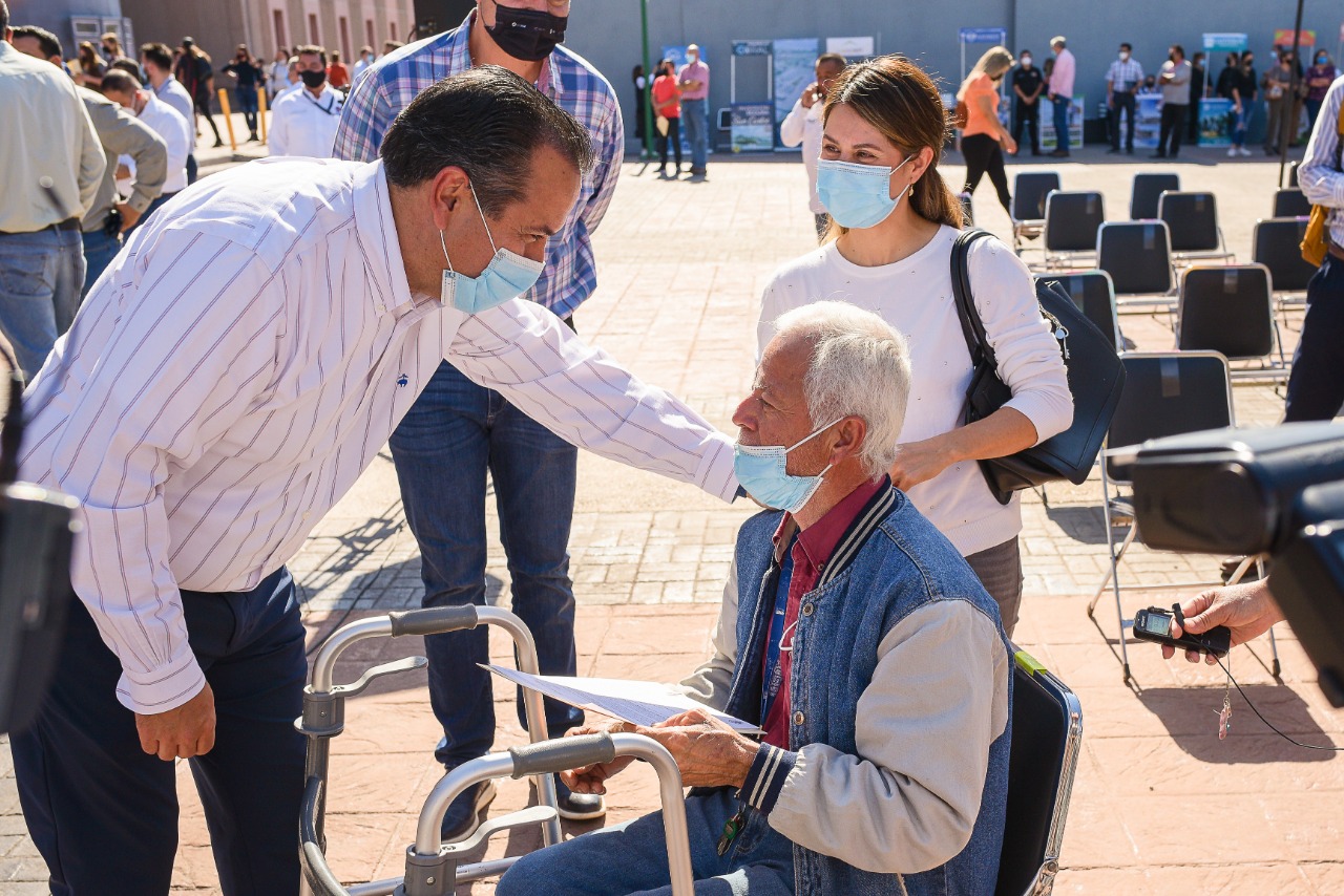 Títulos y cartas asignación entrega Ayuntamiento de Hermosillo en Feria de Vivienda Estatal