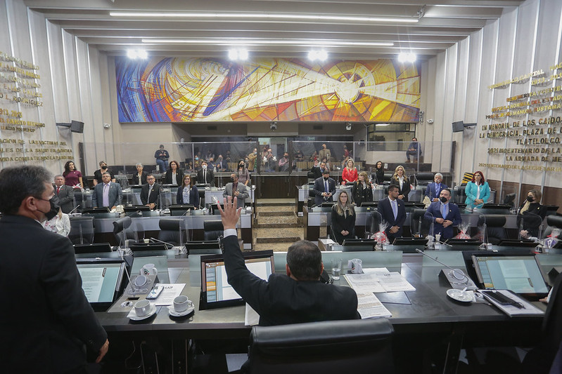 Prorroga el Poder Legislativo primer periodo de sesiones ordinarias