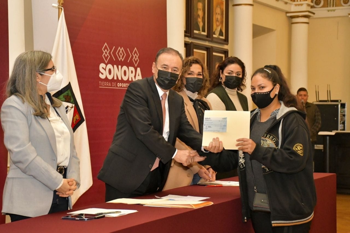 Gobernamos con sensibilidad y compromiso social: Durazo