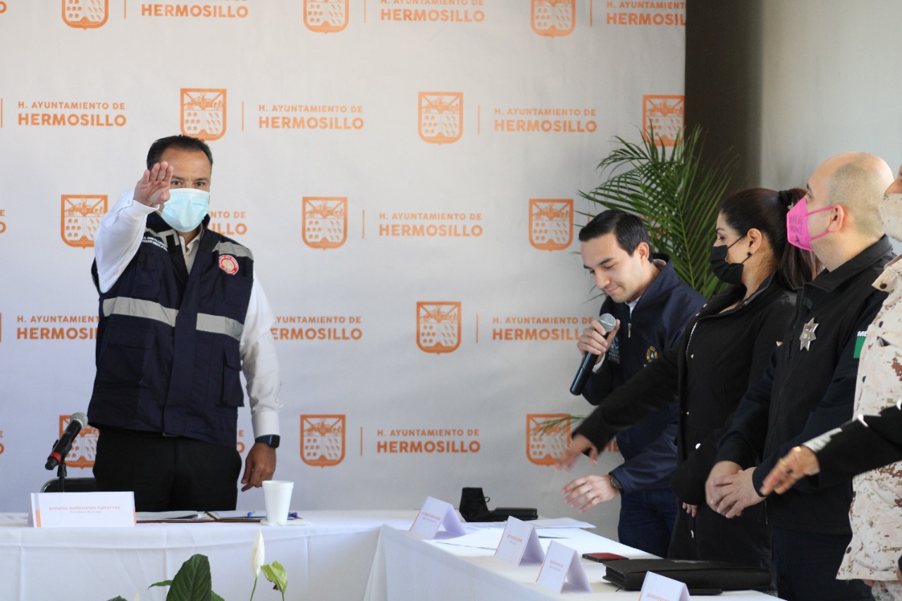 Toma Juan González protesta a Consejo Municipal de Protección Civil de Hermosillo