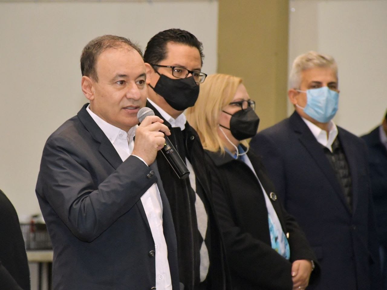 Atestigua gobernador Alfonso Durazo Jornada de Vacunación de Refuerzo Contra Covid-19