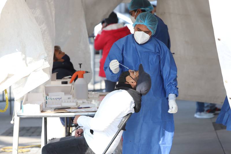 COVID-19 rompe récord en México: suman 60,552 nuevos casos