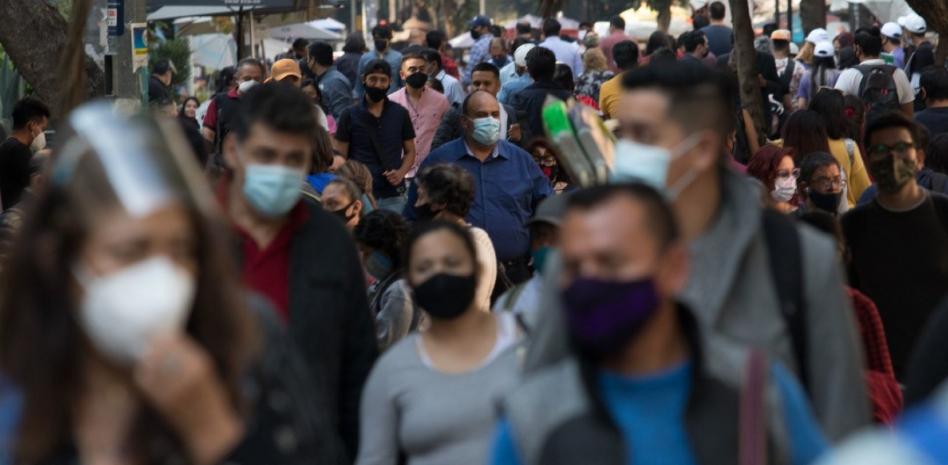 Imparable la ola de contagios por COVID en México: 44,187 contagios en un día Imparable la ola de contagios por COVID en México: 44,187 contagios en un día