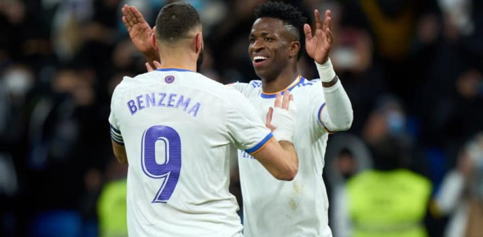Real Madrid vence al Valencia en partido polémico