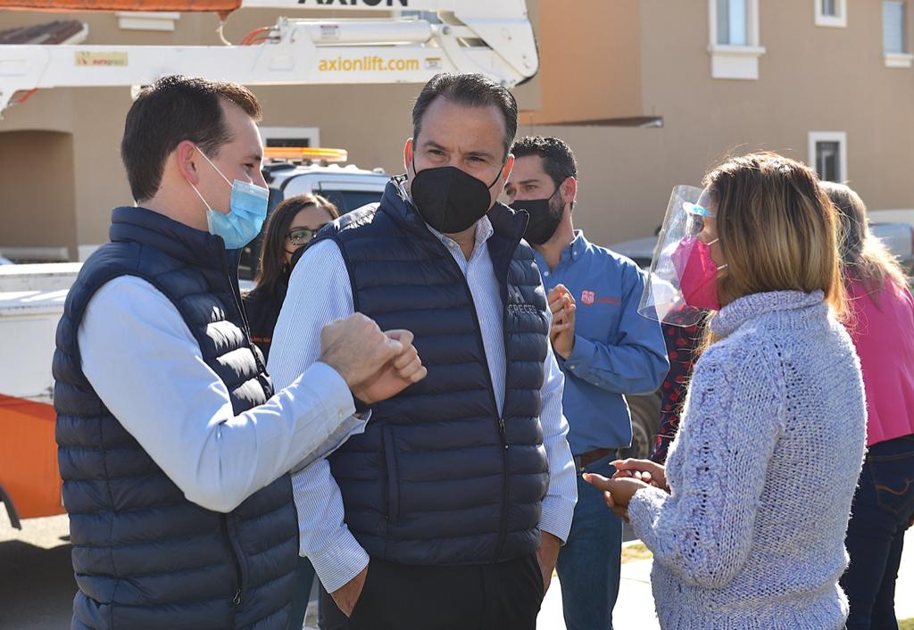 Inicia Toño Astiazarán reconversión del alumbrado público de Residencial California Inicia Toño Astiazarán reconversión del alumbrado público de Residencial California