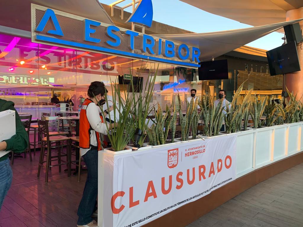 <strong>Clausura Ayuntamiento a dos establecimientos de Plaza Andenes por falta de licencias municipales vigentes </strong>