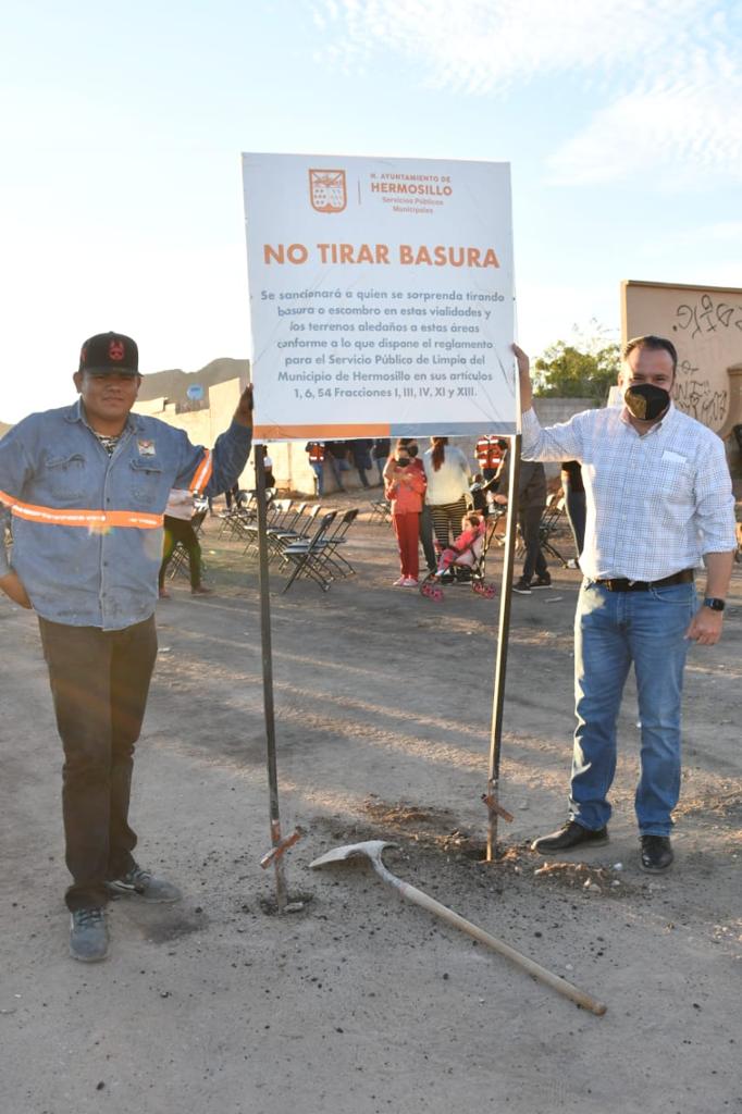 Plantea Toño Astiazarán a vecinos de Villa del Rey construcción de Parque Lineal Plantea Toño Astiazarán a vecinos de Villa del Rey construcción de Parque Lineal