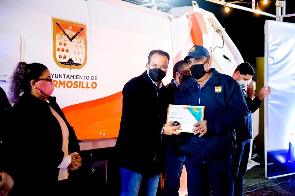 Reconoce Toño Astiazarán a trabajadores de recolección de basura