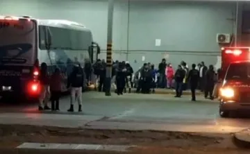 ¿Ataques en autobuses de pasajeros? 2 agentes de la GN entre los heridos. 
