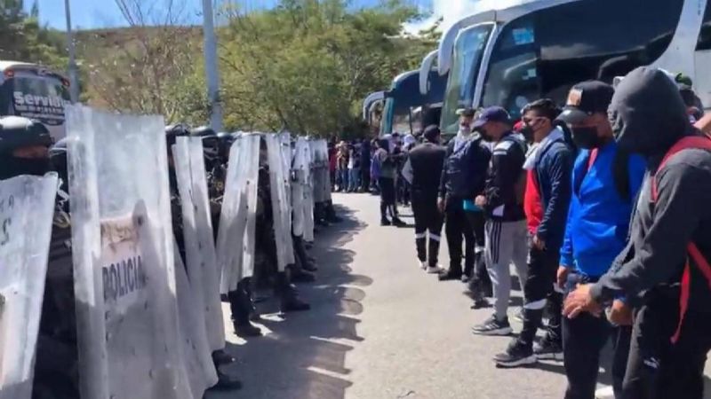 Normalistas de Ayotzinapa nada aprendieron siguen en lo suyo