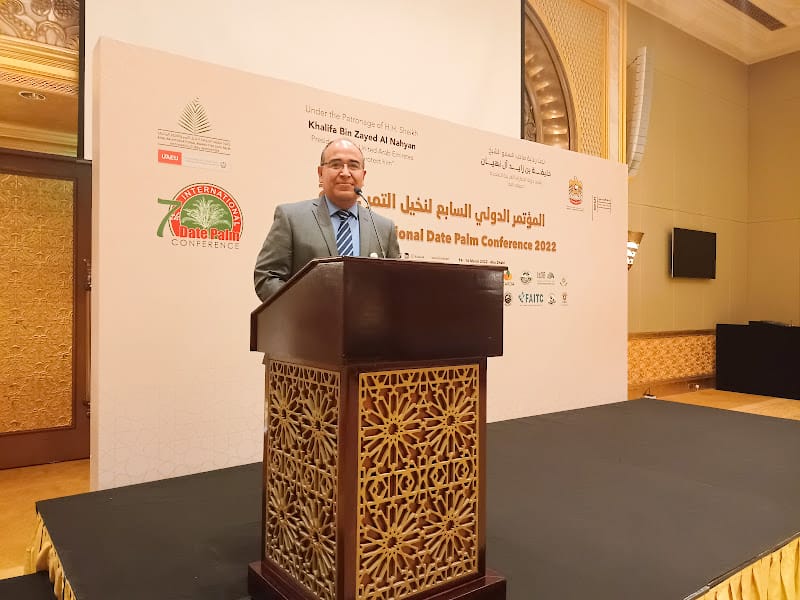 Investigador de UES participa en congreso en Abu Dhabi