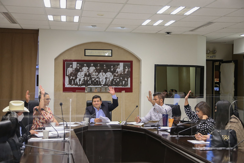 Aprueban proyecto de dictamen de reformas a la Constitución local  Aprueban proyecto de dictamen de reformas a la Constitución local