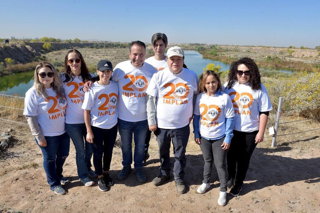 Conmemora Antonio Astiazarán aniversario de IMPLAN con forestación en Eco Parque