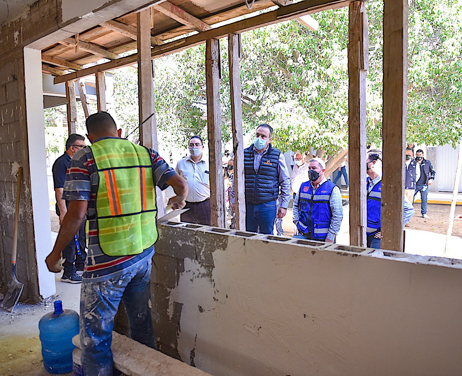 Supervisa Toño Astiazarán obra en escuela secundaria de Pueblitos