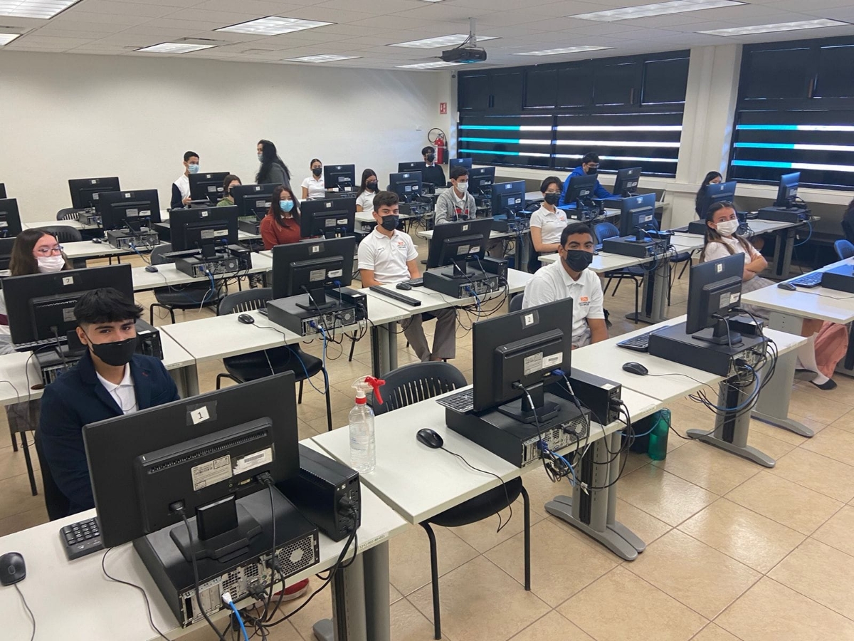 Alumnos de Cobach Sonora se preparan para la final del 34 Concurso Estatal Académico