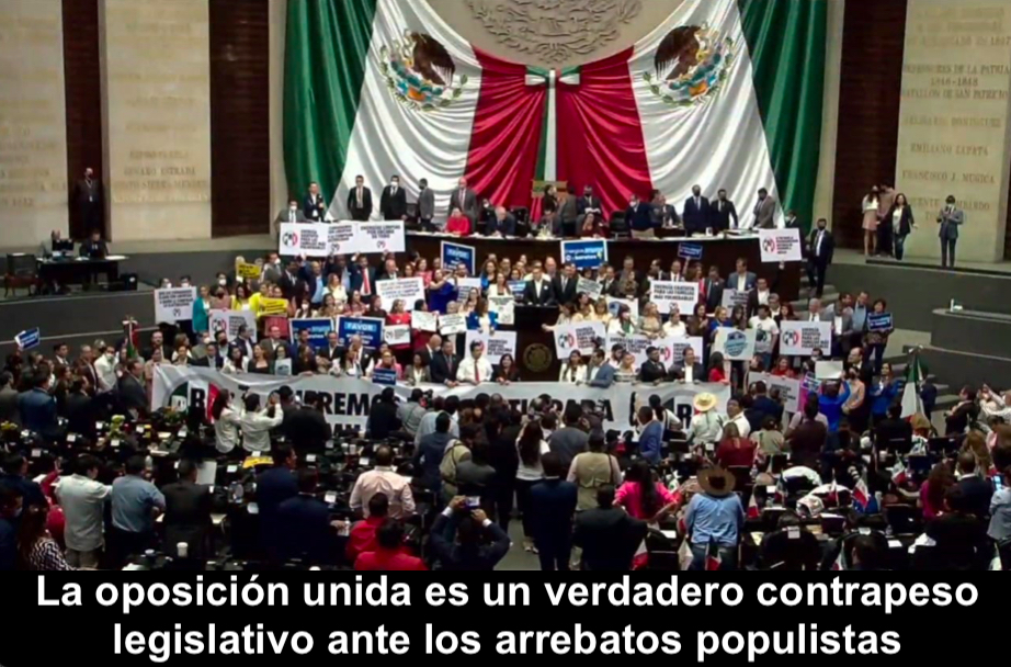 Van 3 y vienen más Van 3 y vienen más