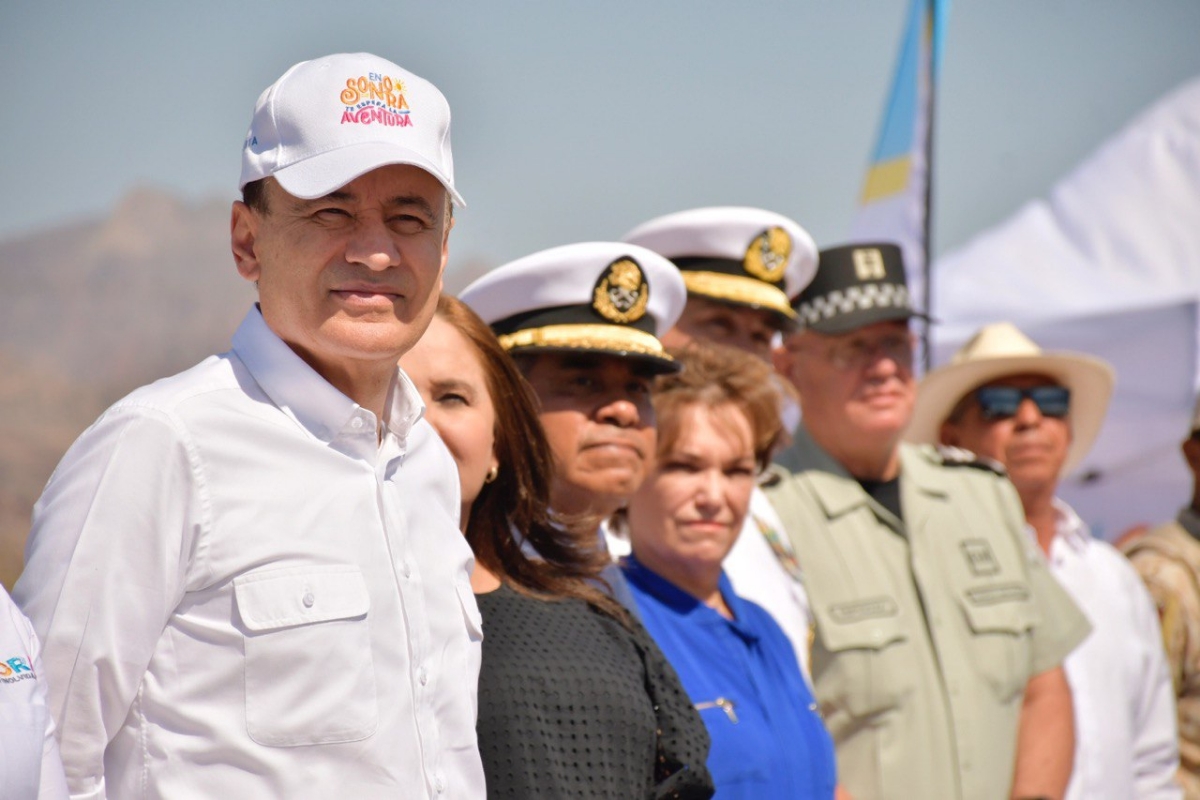 Gobernador Alfonso Durazo Montaño da banderazo de salida a operativo Semana Santa 2022
