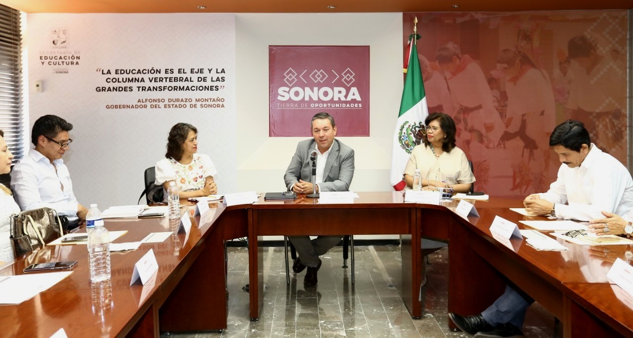 Garantizan SEC y Usicamm legalidad y transparencia en los procesos de admisión, promoción y reconocimiento de docentes Garantizan SEC y Usicamm legalidad y transparencia en los procesos de admisión, promoción y reconocimiento de docentes