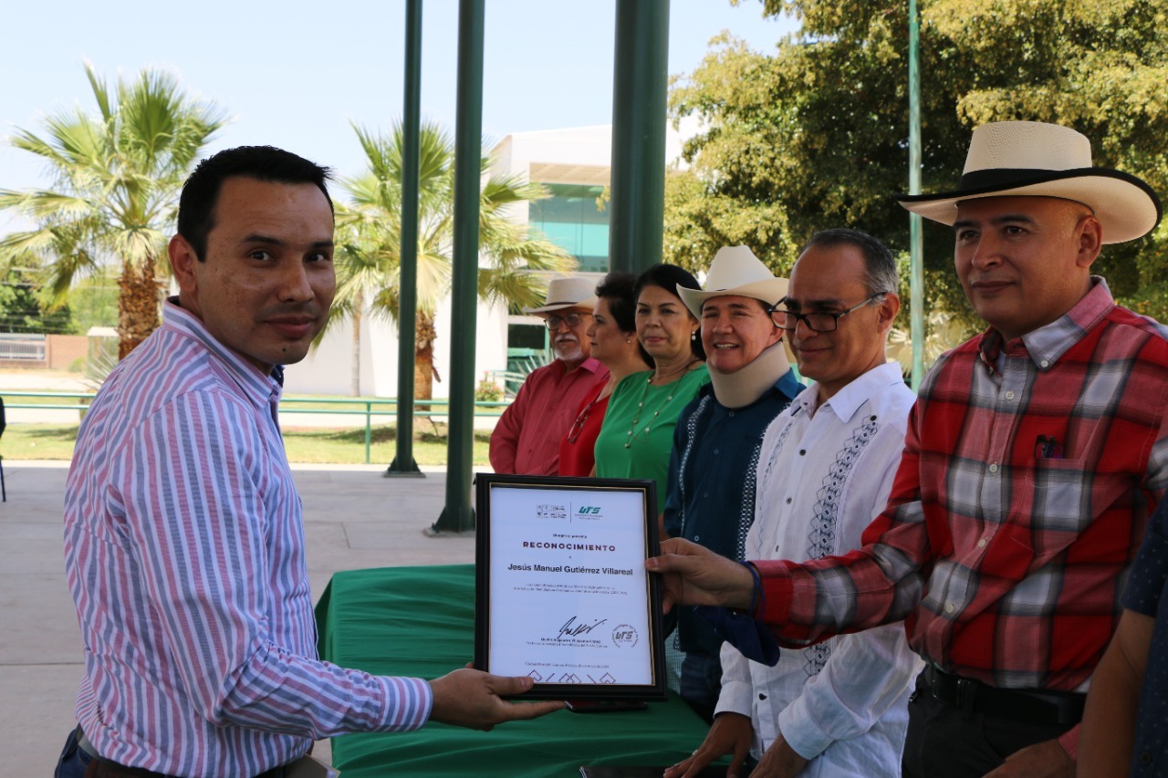 Reconoce UTS responsabilidad y dedicación de docentes distinguidos