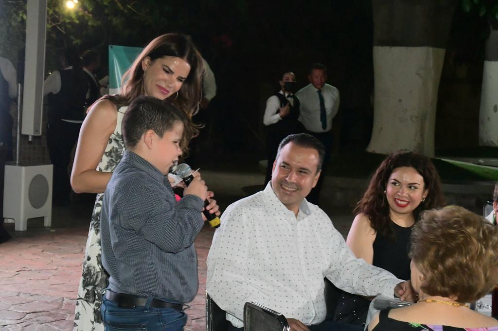 Sensibiliza DIF Hermosillo sobre la discapacidad visual con Cena a Ciegas