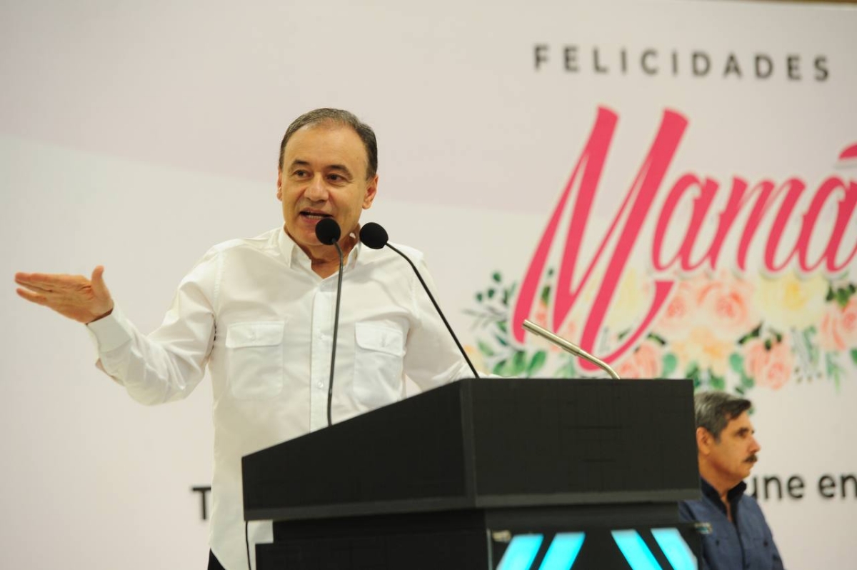 Alfonso Durazo anuncia servicio civil de carrera a trabajadoras del Gobierno de Sonora