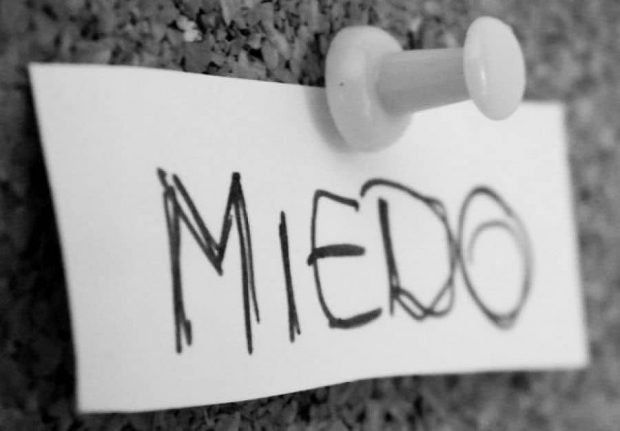 Yo también tengo miedo, pero no me quedo a vivir en él