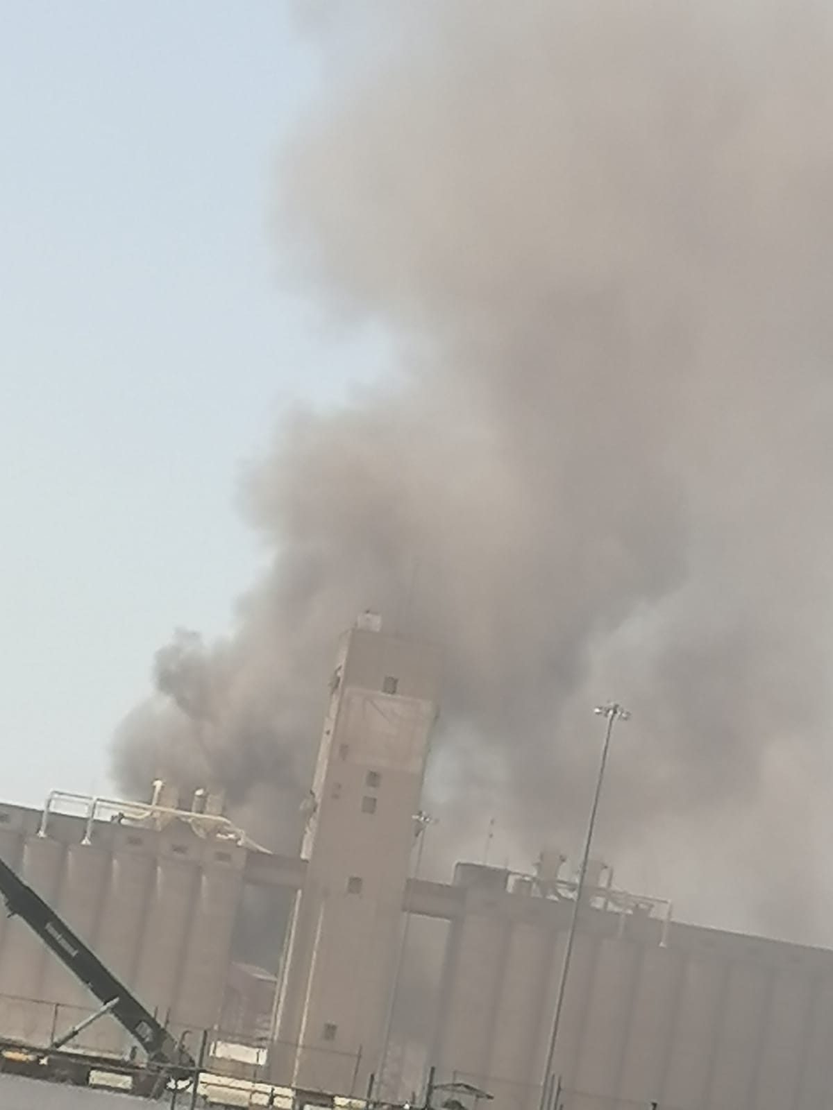 Controlan incendio en Apiguay; no se registran lesionados Controlan incendio en Apiguay; no se registran lesionados