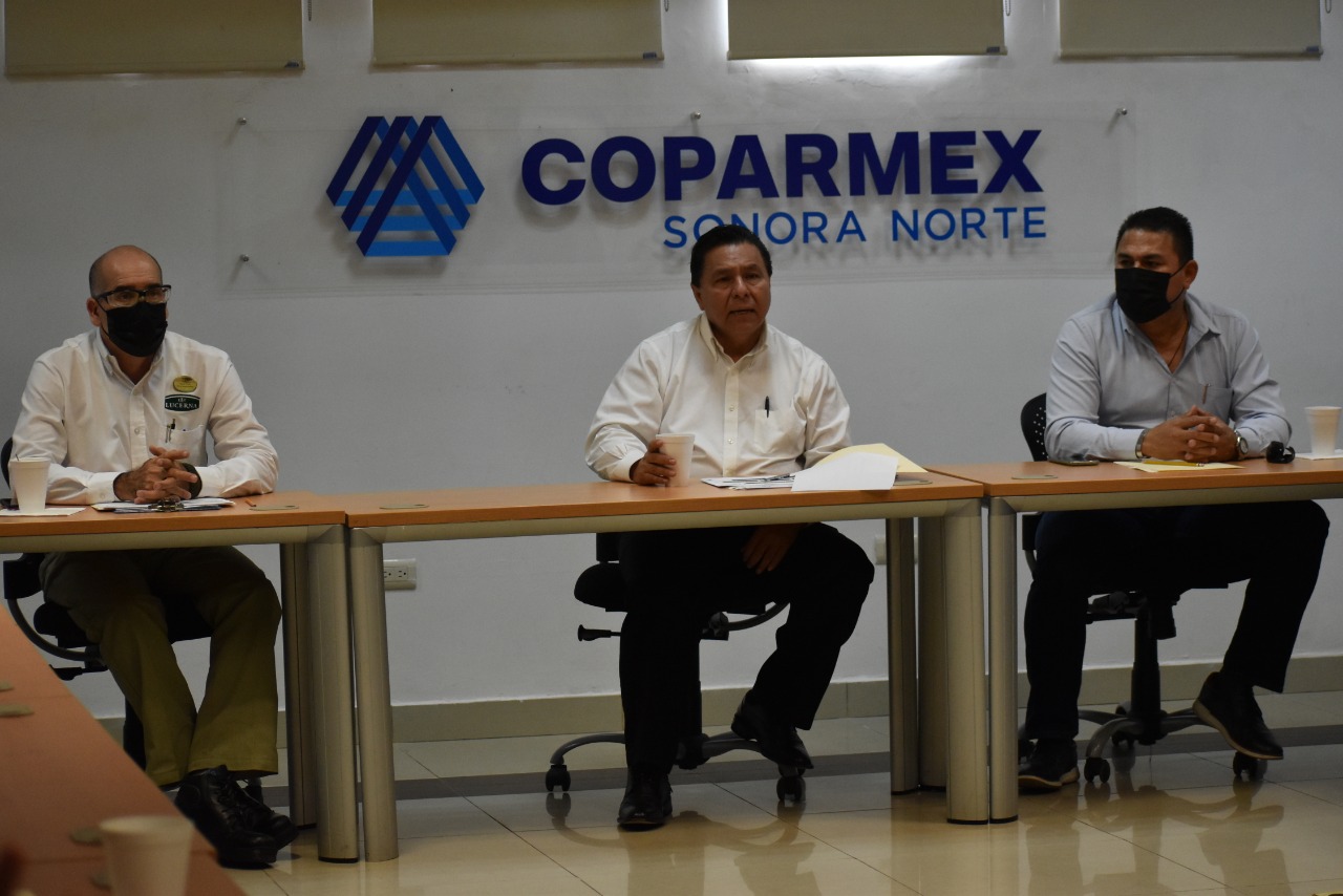 Asegura UTH la inserción de sus egresados al ámbito laboral: rector