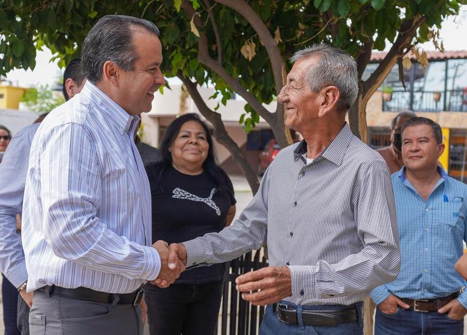 Entrega Antonio Astiazarán mejoras en parque de Villa Sol Entrega Antonio Astiazarán mejoras en parque de Villa Sol