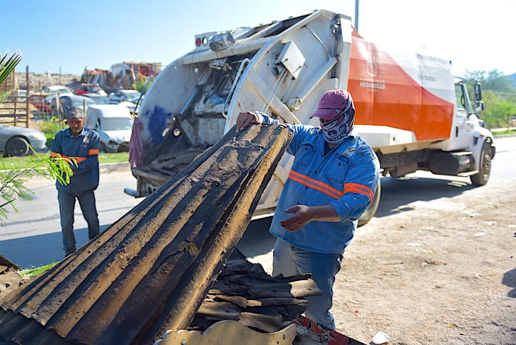 <strong>Gobierno Municipal realiza Jornada de Descacharre en la colonia 4 de Marzo</strong>