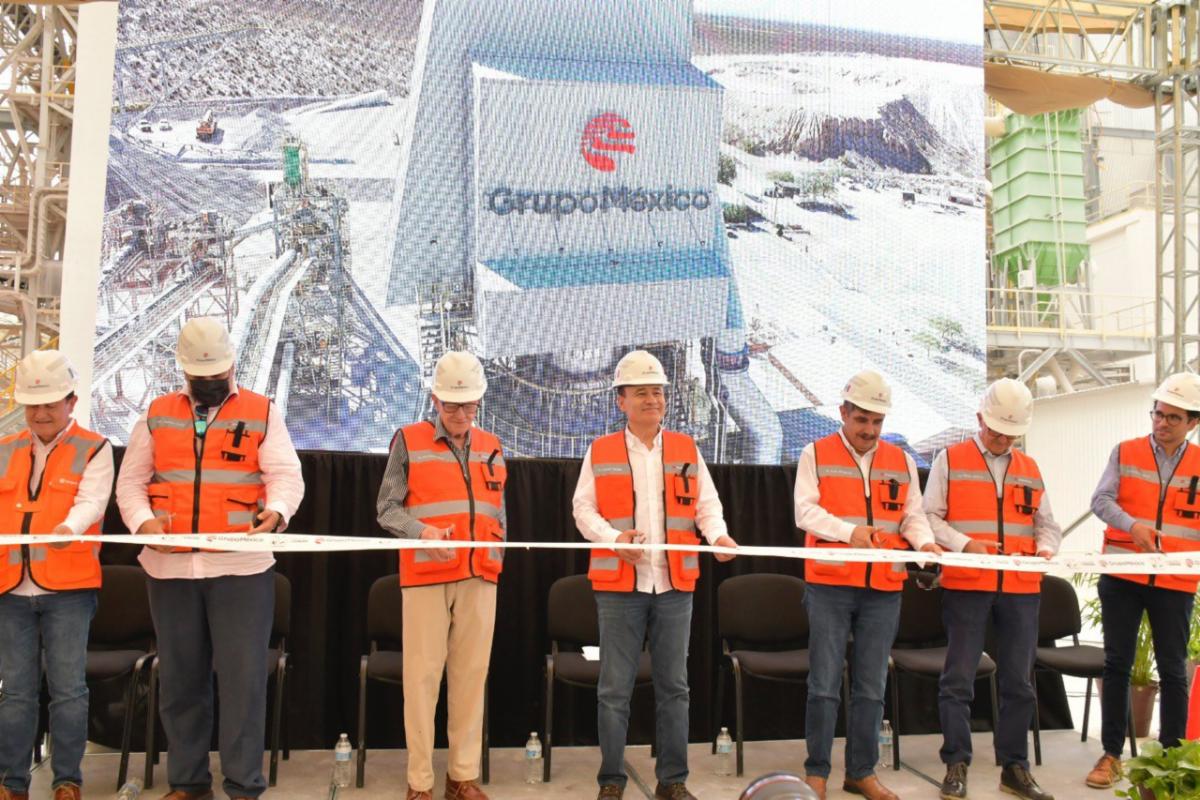Inaugura gobernador Alfonso Durazo tercer horno en planta de cal de Grupo México en Agua Prieta