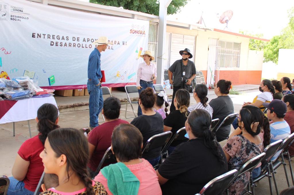 Sedesson entrega útiles escolares para niños y niñas de zonas rurales de Hermosillo Sedesson entrega útiles escolares para niños y niñas de zonas rurales de Hermosillo