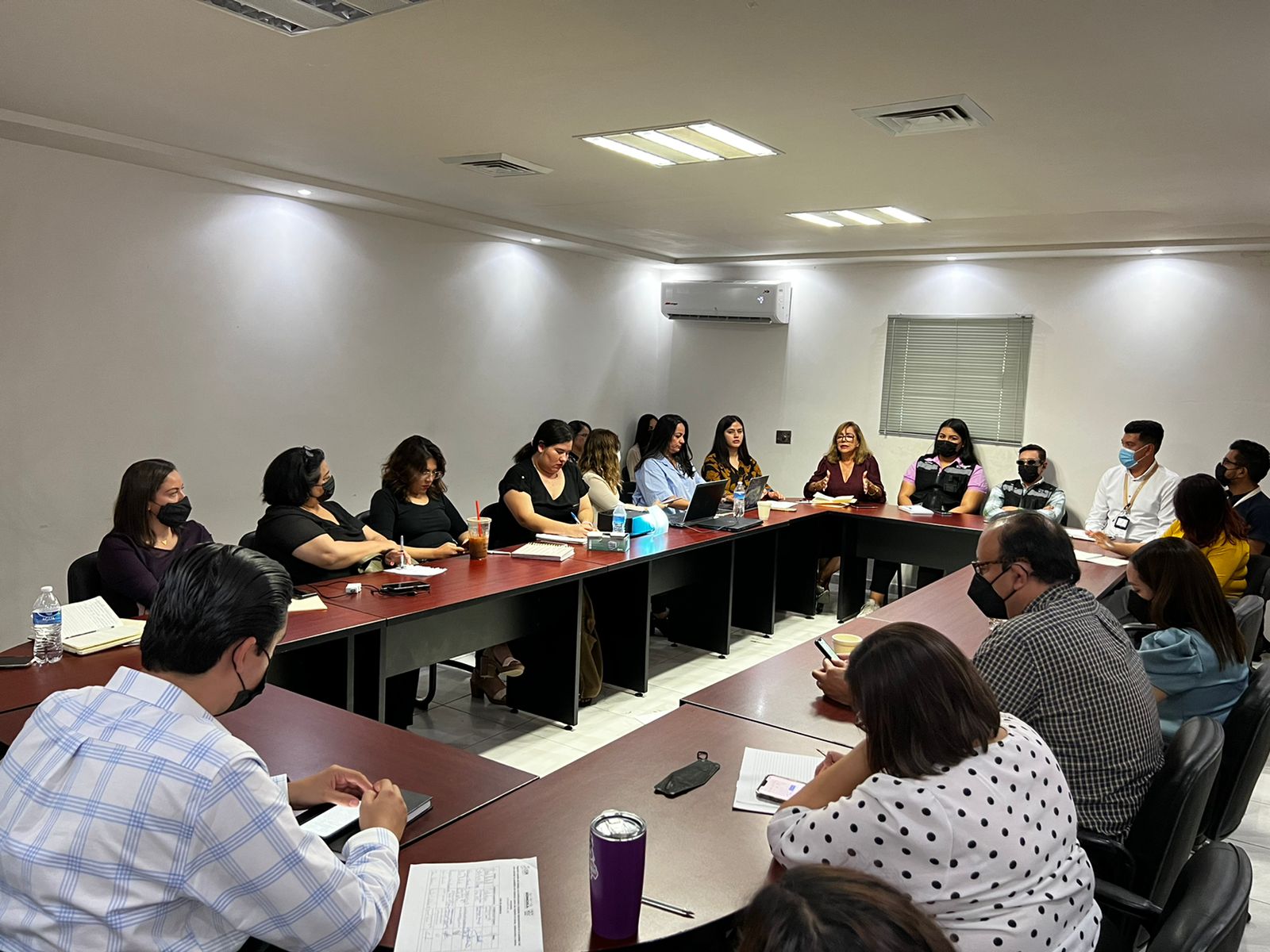 Instituto Sonorense de las Mujeres coordina segunda reunión para prevenir adulteración de bebidas alcohólicas en centros nocturnos