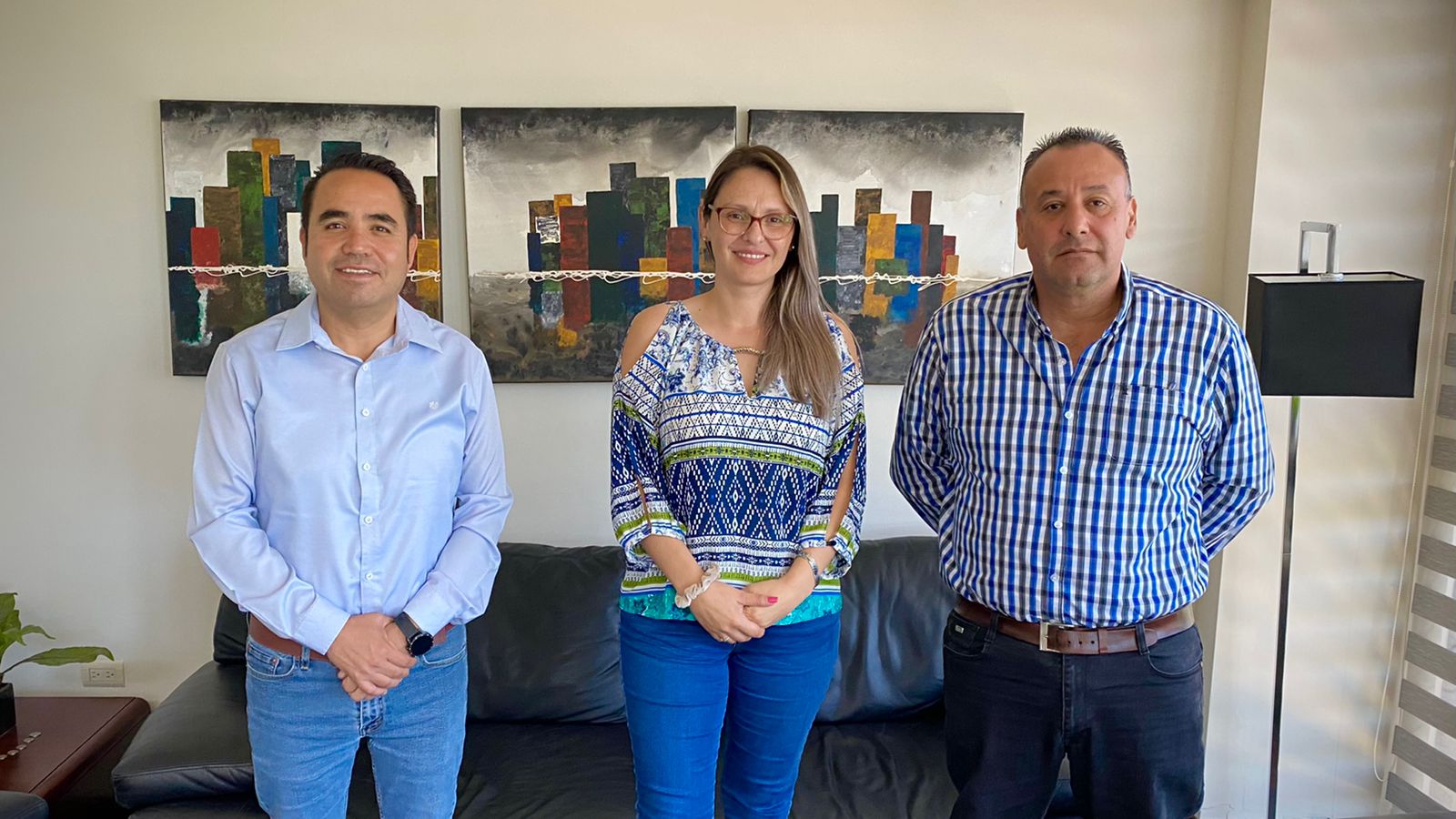 Gestión de carretera Nogales – Santa Cruz va por muy buen camino: Diputada Azalia Guevara Gestión de carretera Nogales – Santa Cruz va por muy buen camino: Diputada Azalia Guevara