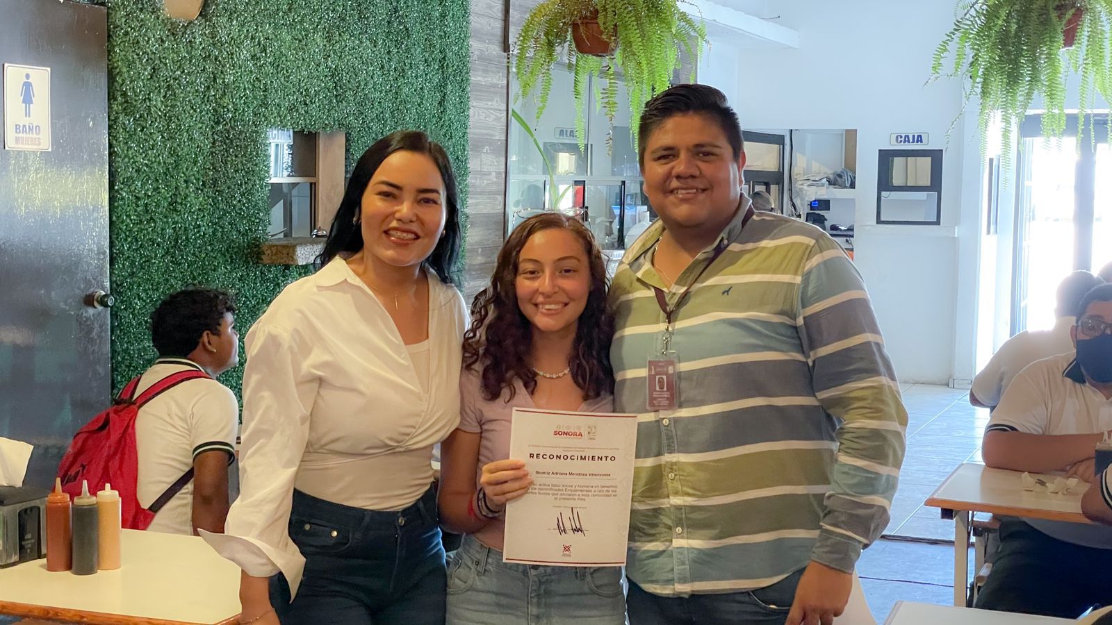 Reconoce Rebeca Valenzuela a juventudes del voluntariado empalmense por acciones a favor de su comunidad