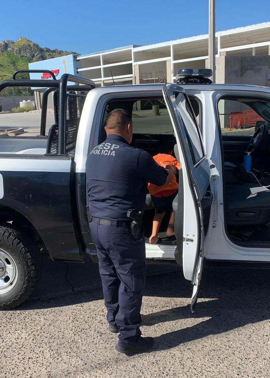 Localizan policías estatales a menor extraviado en Hermosillo