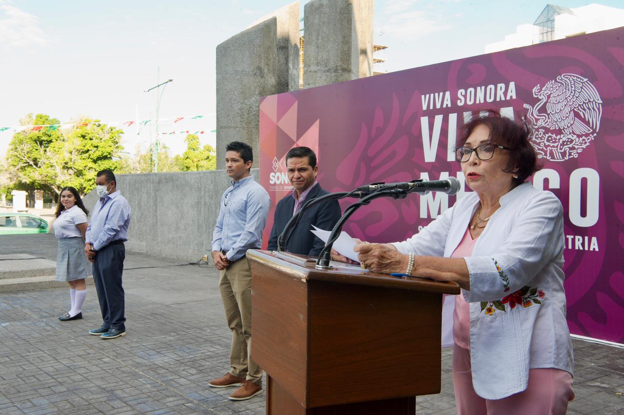 Encabeza secretaria del Trabajo honores a la bandera Encabeza secretaria del Trabajo honores a la bandera