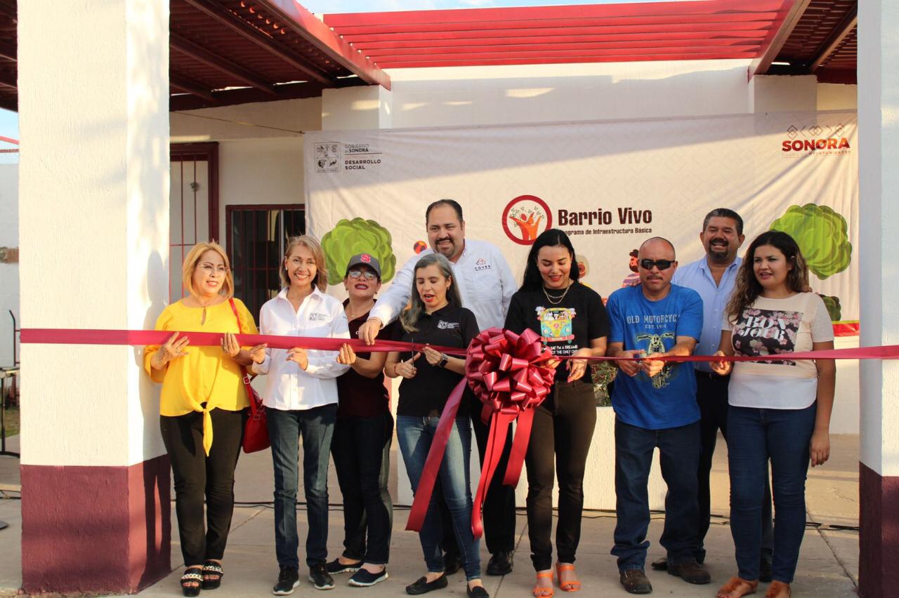 Entrega Sedesson rehabilitación de parque en colonia Oasis de Hermosillo