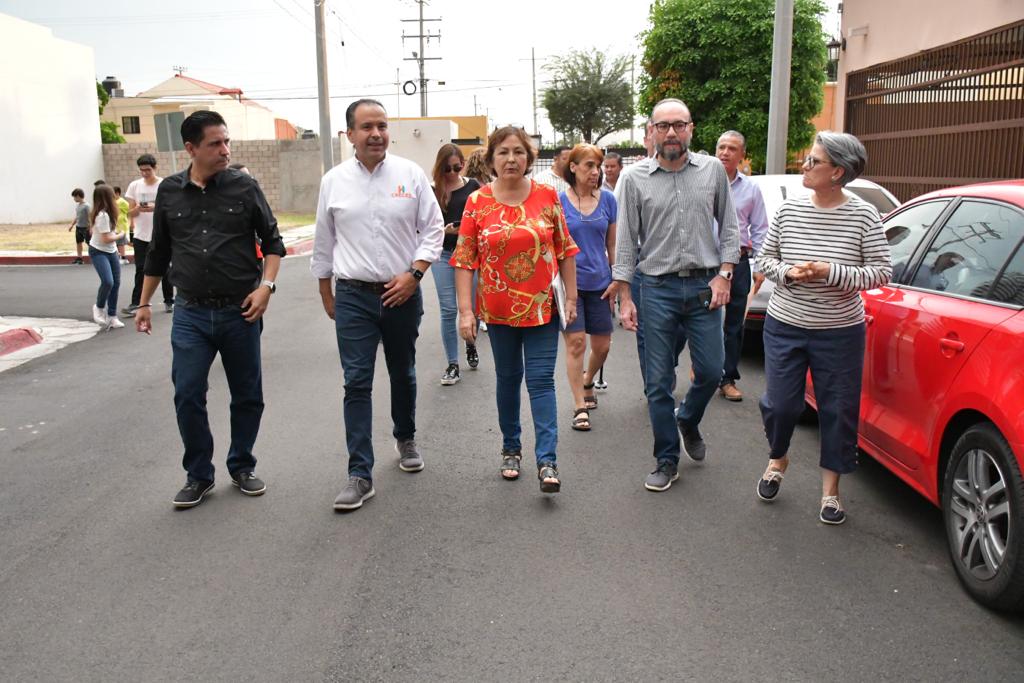 <strong>Entrega Toño Astiazarán obras de recarpeteo a familias de fraccionamientos Mónaco y Alcalá</strong> <strong>Entrega Toño Astiazarán obras de recarpeteo a familias de fraccionamientos Mónaco y Alcalá</strong>