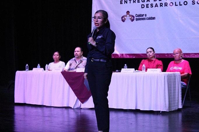 Un año de política de desarrollo social cercana y directa con la gente: Wendy Briceño Un año de política de desarrollo social cercana y directa con la gente: Wendy Briceño