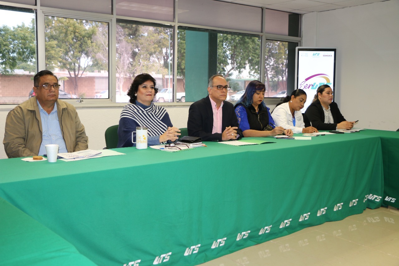 Muestra UTS oferta académica a orientadores de instituciones de educación media superior