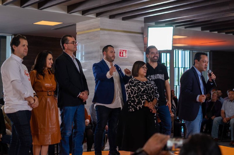 Arranca la Bancada Naranja rendición de cuentas de su primer año legislativo Arranca la Bancada Naranja rendición de cuentas de su primer año legislativo