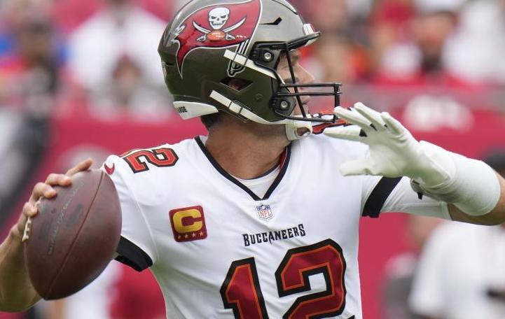 Buccaneers y Brady se coronan en la NFC Sur y acceden a Playoffs